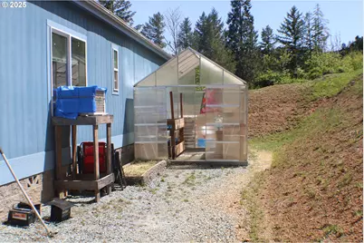 9924 N Myrtle Rd, Myrtle Creek, OR 97457 - Photo 25