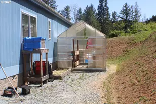9924 N Myrtle Rd, Myrtle Creek, OR 97457 - Photo 25