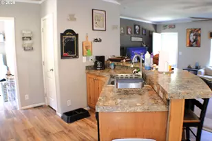 9924 N Myrtle Rd, Myrtle Creek, OR 97457 - Photo 15