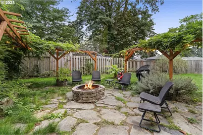 15745 SE McKinley Ave, Clackamas, OR 97015 - Photo 33