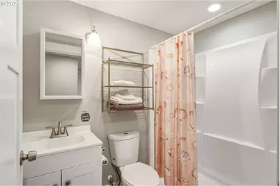 29201 SE Hillyard Dr, Boring, OR 97009 - Photo 25