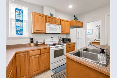 179 Laurel St #16, Florence, OR 97439 - Photo 5