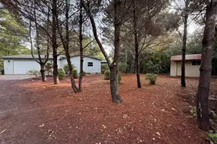 87987 Woodlands Dr, Florence, OR 97439 - Photo 3