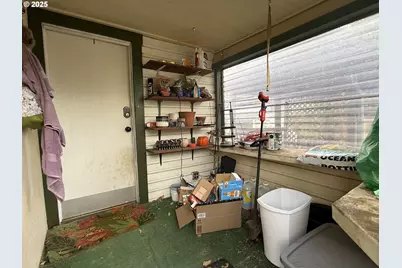 725 NE Denver St, Roseburg, OR 97470 - Photo 21