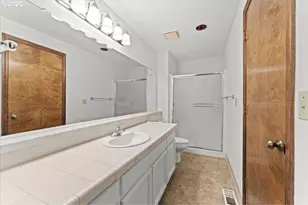 8102 NW 12th Ave, Vancouver, WA 98665 - Photo 21