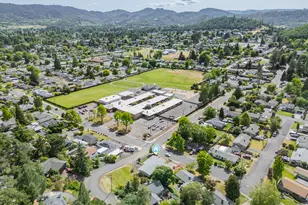 2025 NW Kline St, Roseburg, OR 97471 - Photo 3