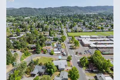 2025 NW Kline St, Roseburg, OR 97471 - Photo 43