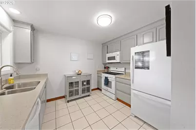 2025 NW Kline St, Roseburg, OR 97471 - Photo 21