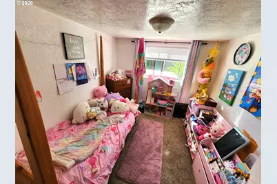 328 E Fifth Ave, Sutherlin, OR 97479 - Photo 15