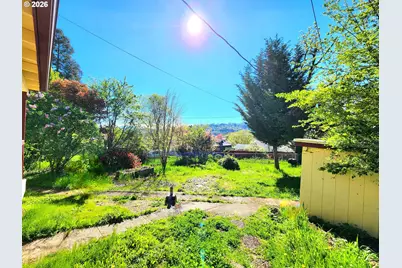 328 E Fifth Ave, Sutherlin, OR 97479 - Photo 27