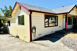 328 E fifth Ave, Sutherlin, OR 97479 - Photo 1