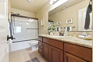 1749 SE Marion St, Portland, OR 97202 - Photo 17