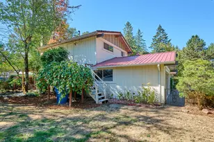 940 SW Main Ave, Mill City, OR 97360 - Photo 33