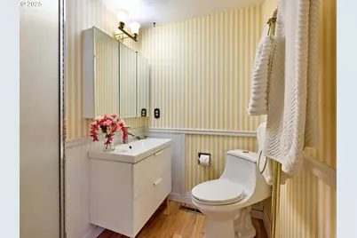 940 SW Main Ave, Mill City, OR 97360 - Photo 17