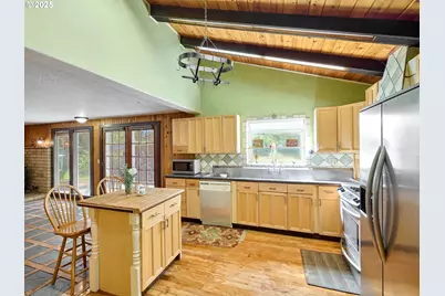 940 SW Main Ave, Mill City, OR 97360 - Photo 7