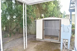 1800 Lakewood Ct, Eugene, OR 97402 - Photo 21