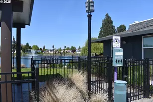 1800 Lakewood Ct, Eugene, OR 97402 - Photo 41