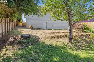 540 E 11th St, Coquille, OR 97423 - Photo 29