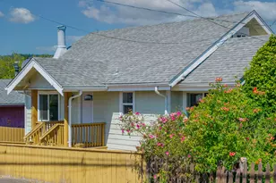 540 E 11th St, Coquille, OR 97423 - Photo 35