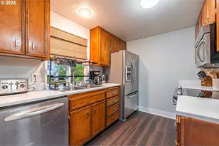 3817 Colony Oaks Dr, Eugene, OR 97405 - Photo 9