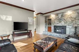 91050 Leashore Dr, Vida, OR 97488 - Photo 5