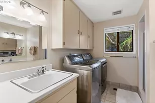 91050 Leashore Dr, Vida, OR 97488 - Photo 21