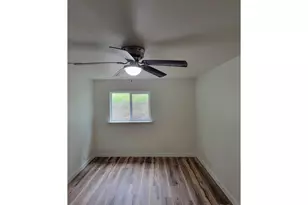 1619 NW Mulholland Dr, Roseburg, OR 97470 - Photo 11