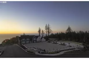 1128 NE Seascape Ave, Depoe Bay, OR 97341 - Photo 41