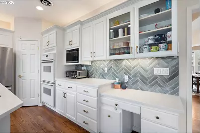 1546 NW Benfield Dr, Portland, OR 97229 - Photo 13