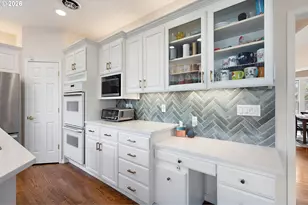 1546 NW Benfield Dr, Portland, OR 97229 - Photo 13