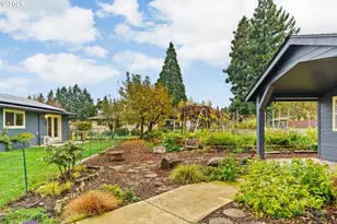 27862 Green Oaks Dr, Eugene, OR 97402 - Photo 31