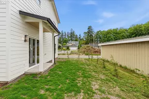 210 Glen Gate St, Cathlamet, WA 98612 - Photo 23