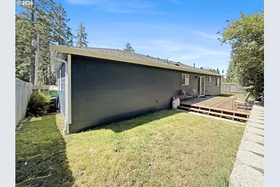 632 Meadow Ln, Brookings, OR 97415 - Photo 23