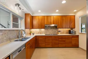 5417 S View Point Ter, Portland, OR 97239 - Photo 19