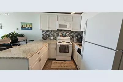 1415 NW 31st Pl, Lincoln City, OR 97367 - Photo 13