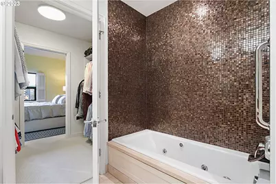 1025 NW Couch St #613, Portland, OR 97209 - Photo 27