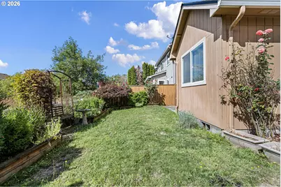 5546 King Arthur Ct, Eugene, OR 97402 - Photo 35