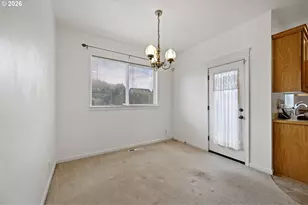 5546 King Arthur Ct, Eugene, OR 97402 - Photo 11