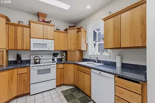 350 Bella Beach Dr, Depoe Bay, OR 97341 - Photo 11