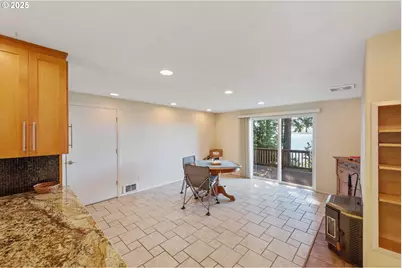 64662 E Bay Rd, North Bend, OR 97459 - Photo 17