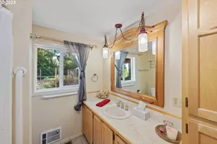 64662 E Bay Rd, North Bend, OR 97459 - Photo 33