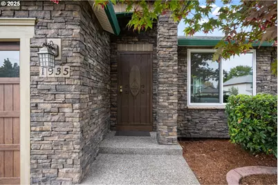 1935 SE 52nd Ave, Hillsboro, OR 97123 - Photo 1