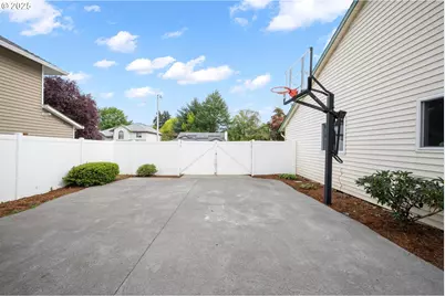 1935 SE 52nd Ave, Hillsboro, OR 97123 - Photo 37