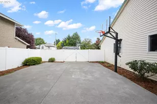 1935 SE 52nd Ave, Hillsboro, OR 97123 - Photo 37