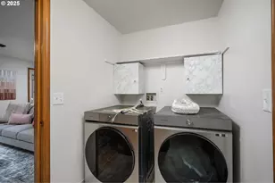 1935 SE 52nd Ave, Hillsboro, OR 97123 - Photo 31