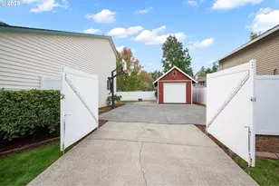 1935 SE 52nd Ave, Hillsboro, OR 97123 - Photo 3