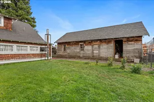 608 SW 2nd St, Enterprise, OR 97828 - Photo 33