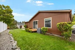 145 Samantha Way, Canyonville, OR 97417 - Photo 3