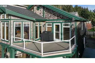 747 Oak St, Cannon Beach, OR 97110 - Photo 39