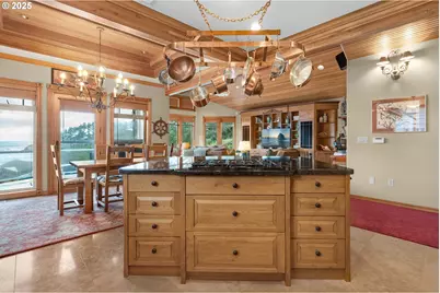 747 Oak St, Cannon Beach, OR 97110 - Photo 19